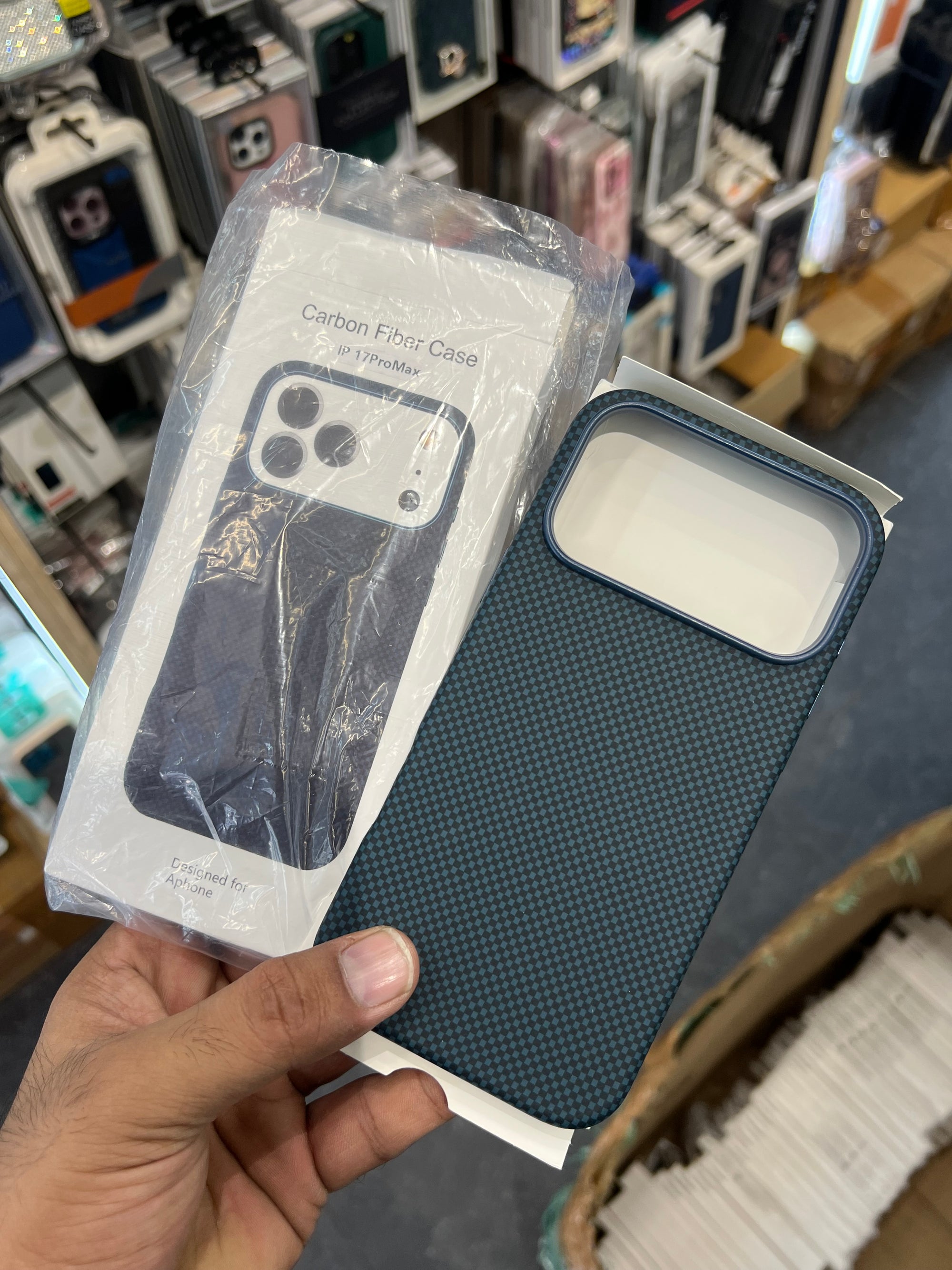 Carbon case with MagSafe for i phone 17 pro max