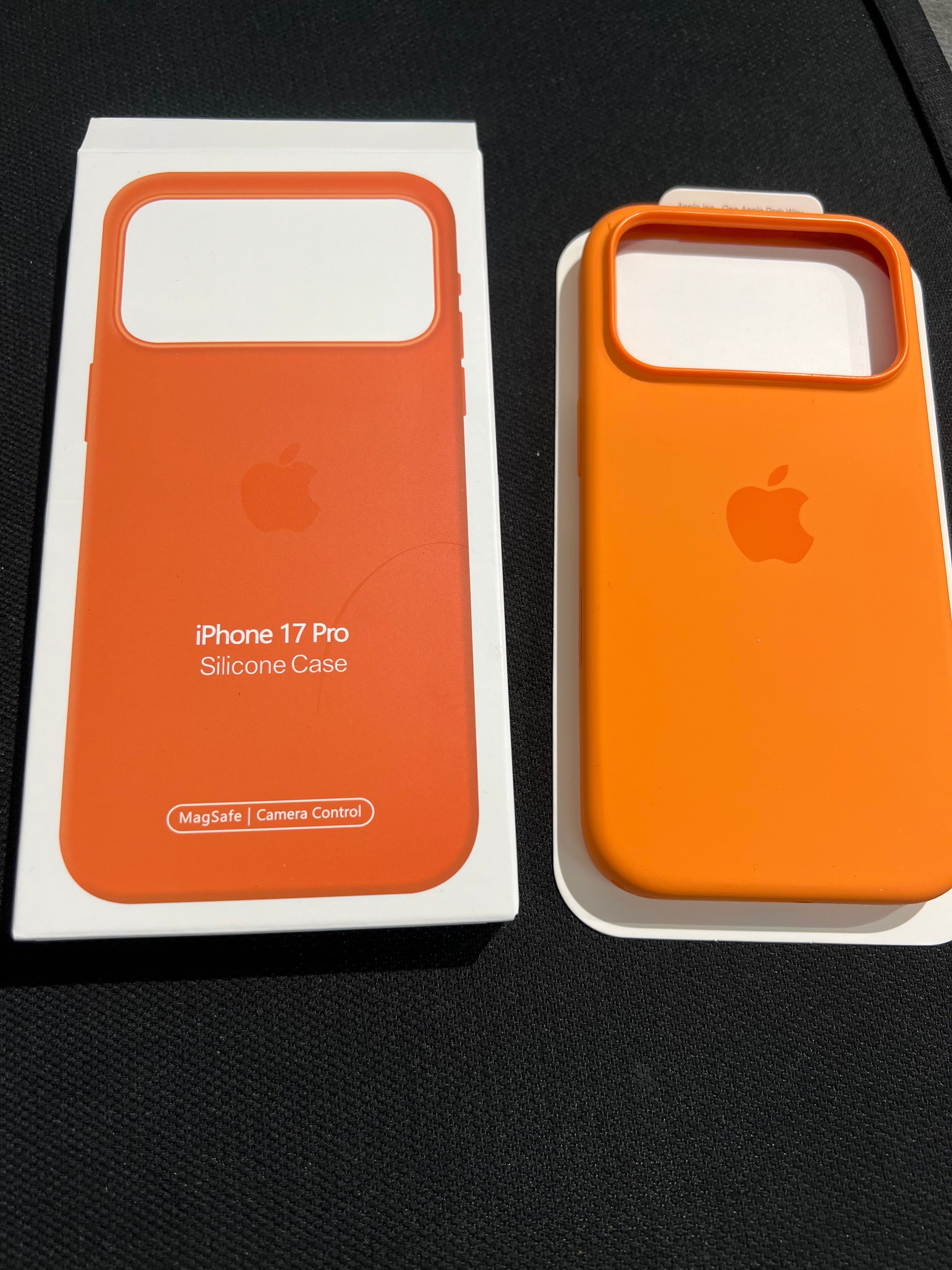 I phone 17 pro original orange silicon case
